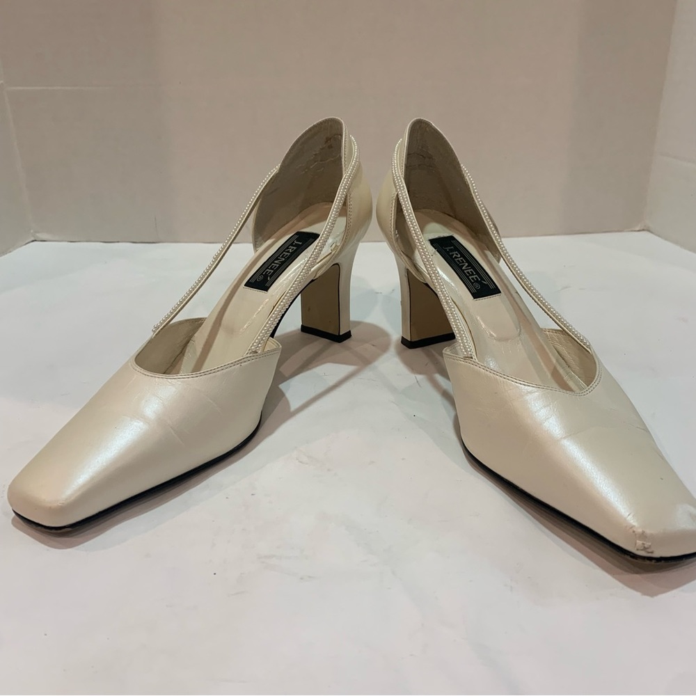 J. RENEE vintage cream heels with pearl strand accent square toe size 11
